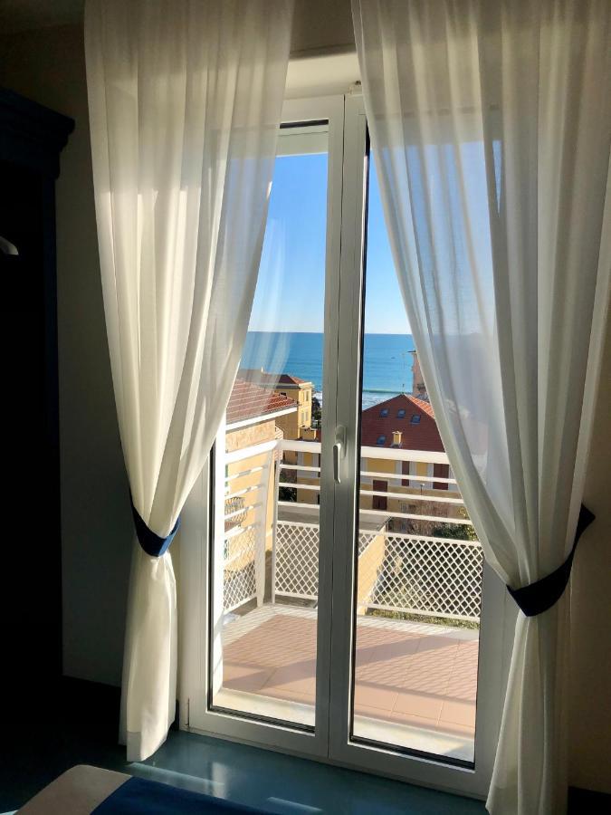 Mh Hotel Varazze Εξωτερικό φωτογραφία