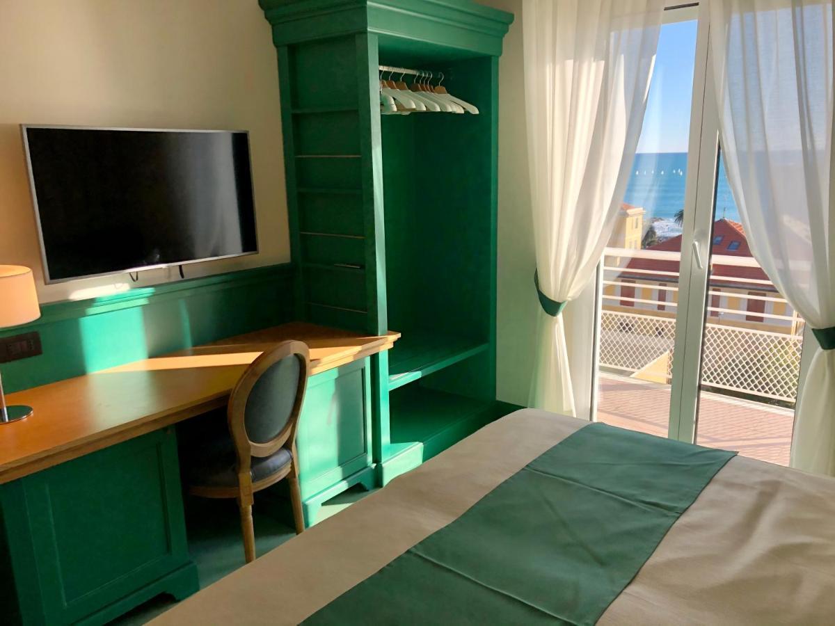 Mh Hotel Varazze Εξωτερικό φωτογραφία