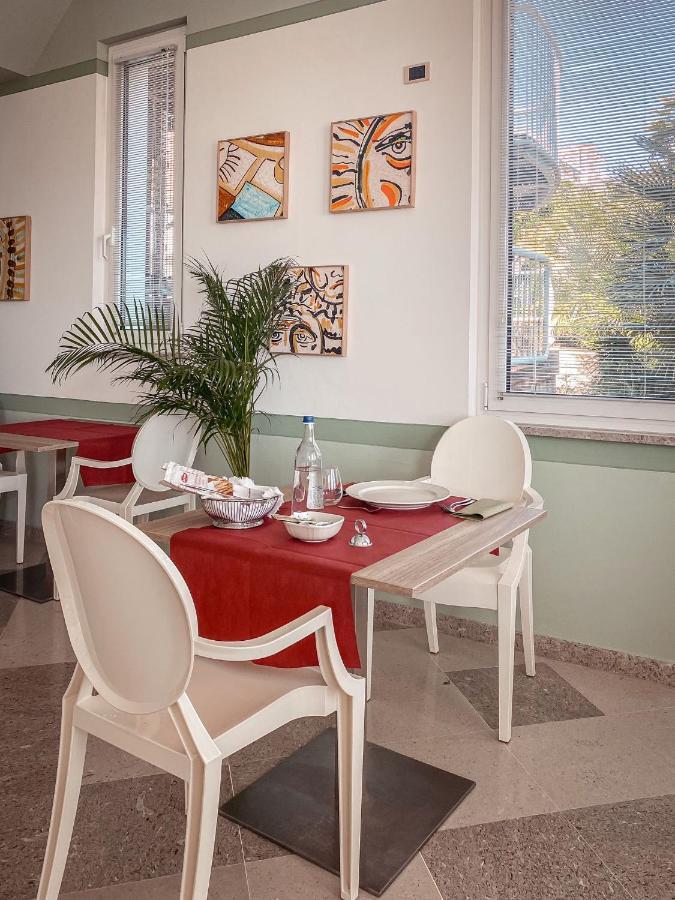 Mh Hotel Varazze Εξωτερικό φωτογραφία