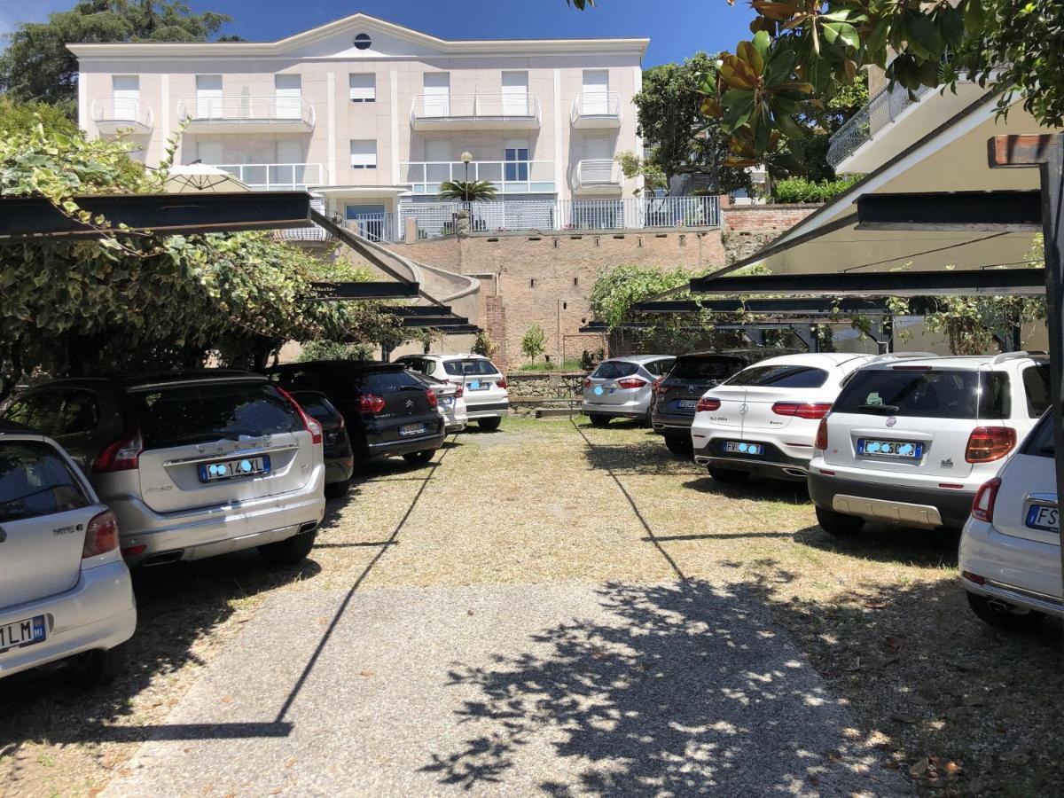 Mh Hotel Varazze Εξωτερικό φωτογραφία